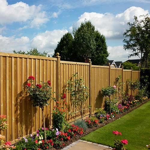Landscaping and fencing completed by Exmouth Building Services – Trusted Builders in Devon, creating beautiful outdoor spaces with expert craftsmanship.